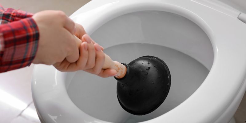Como desentupir vaso sanitário em Uberlândia
